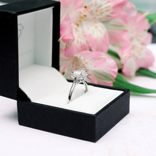 2.0CT Cushion Cut Moissanite Halo Diamond Engagement Ring