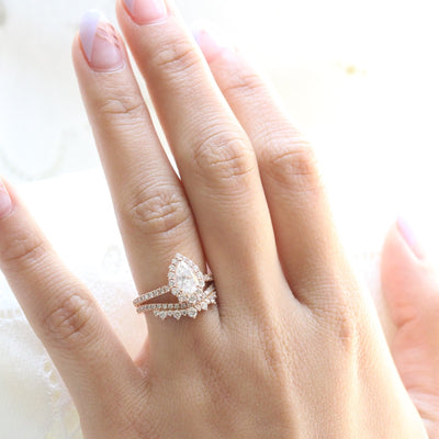 1.0CT Tiara Halo Pear Cut Moissanite Halo Bridal Engagement Ring Set