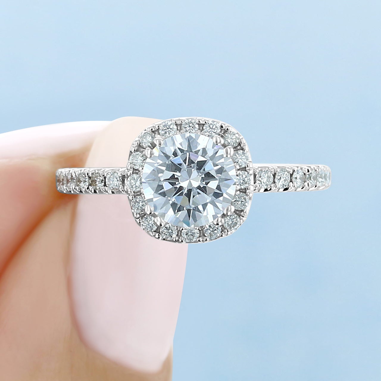 1.0ct Round Brilliant Halo 4 Prong Moissanite Solitaire Engagement Ring