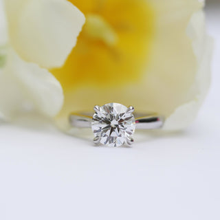 2.0ct Round Cut Moissanite Diamond Cathedral Solitare Engagement Ring