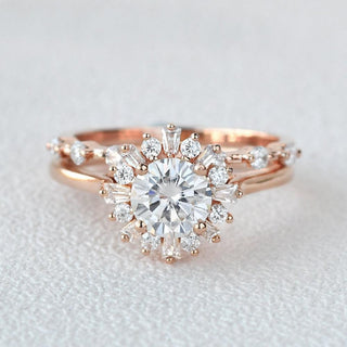 1.0ct Round Moissanite Vintage Halo Floral Style Bridal Ring Set in 18K Solid Gold Ring For Her