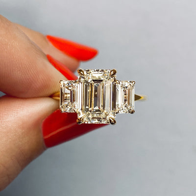 2CT Emerald Three Stone Solitaire Moissanite Diamond Engagement Ring